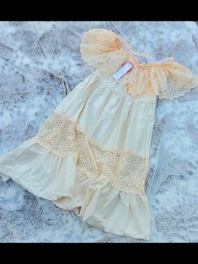 Bailey's Blossoms Lace Off-Shoulder Cream Dress with Ruffle Trim 2T